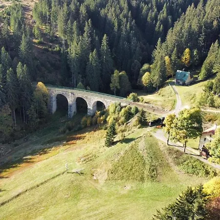 Pod Nádražím Apartamento Pernink